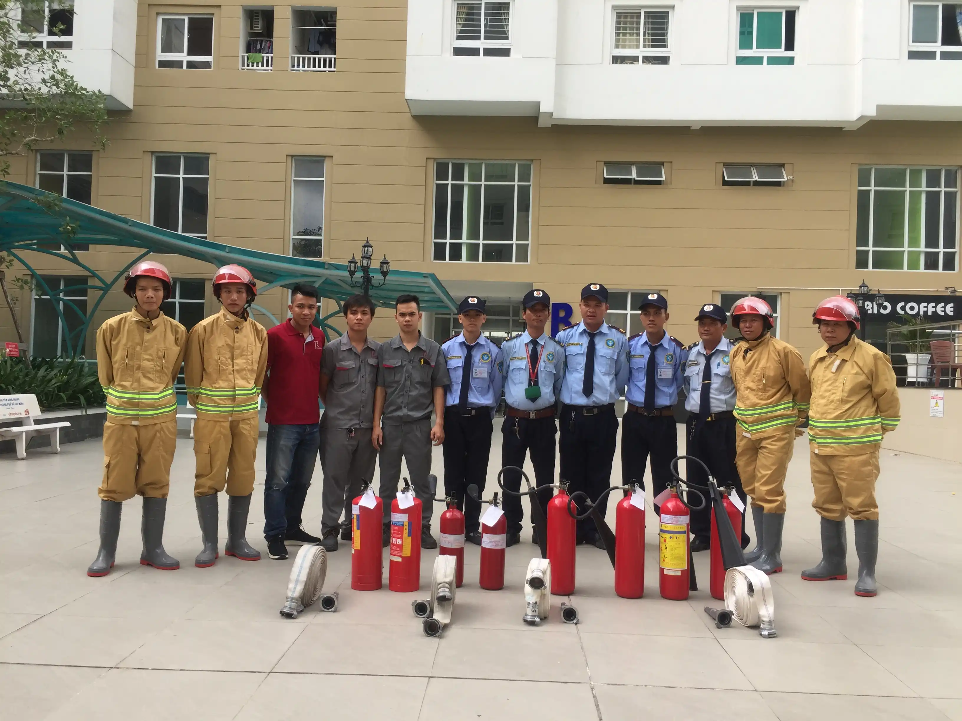 Trực mục tiêu tòa nhà